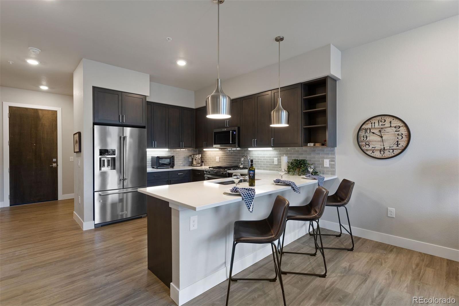 20 N Wilcox Street 621