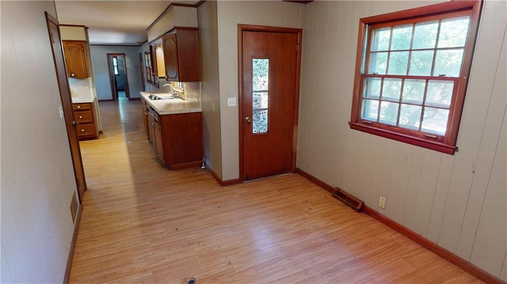 1015 E Quincy N/A
