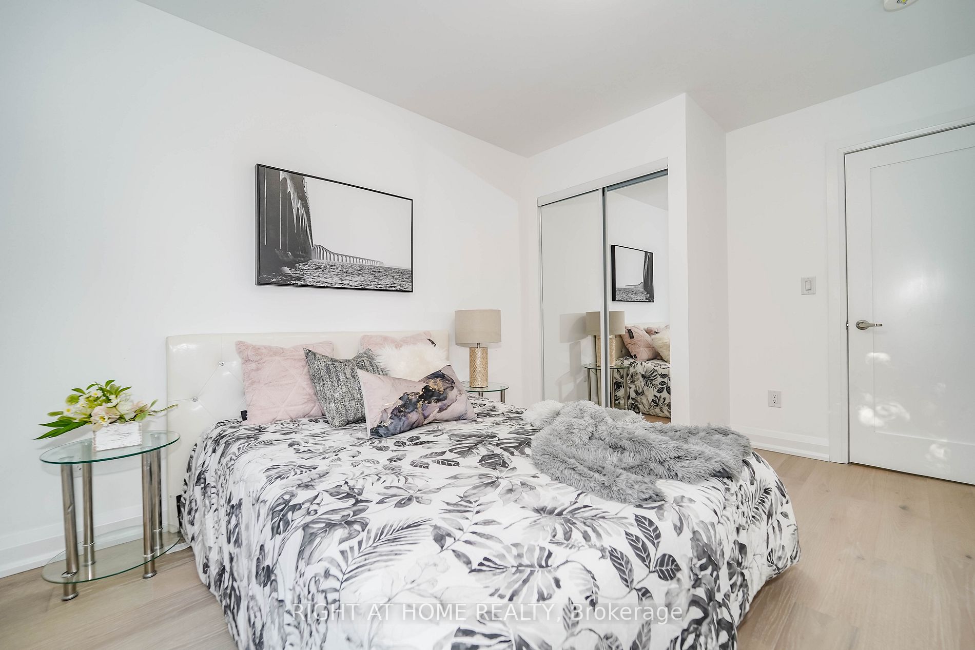 801 Coxwell Ave