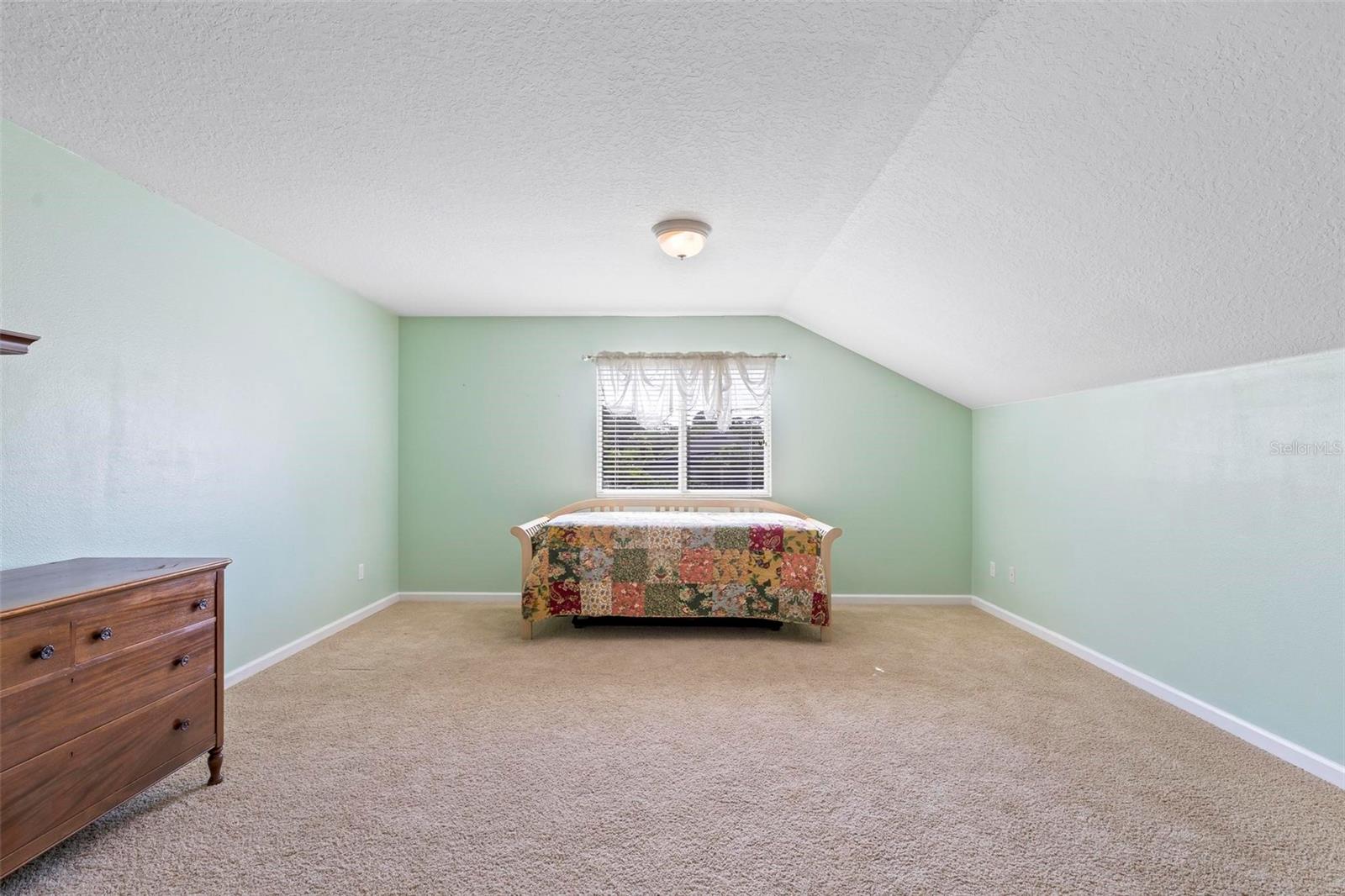 62 N Park Circle