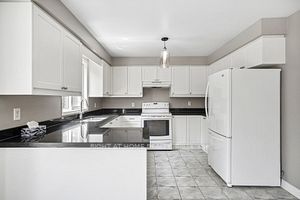 113 Hurst Dr