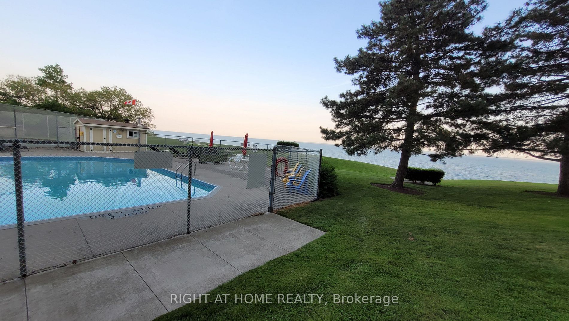 5280 Lakeshore Rd 207