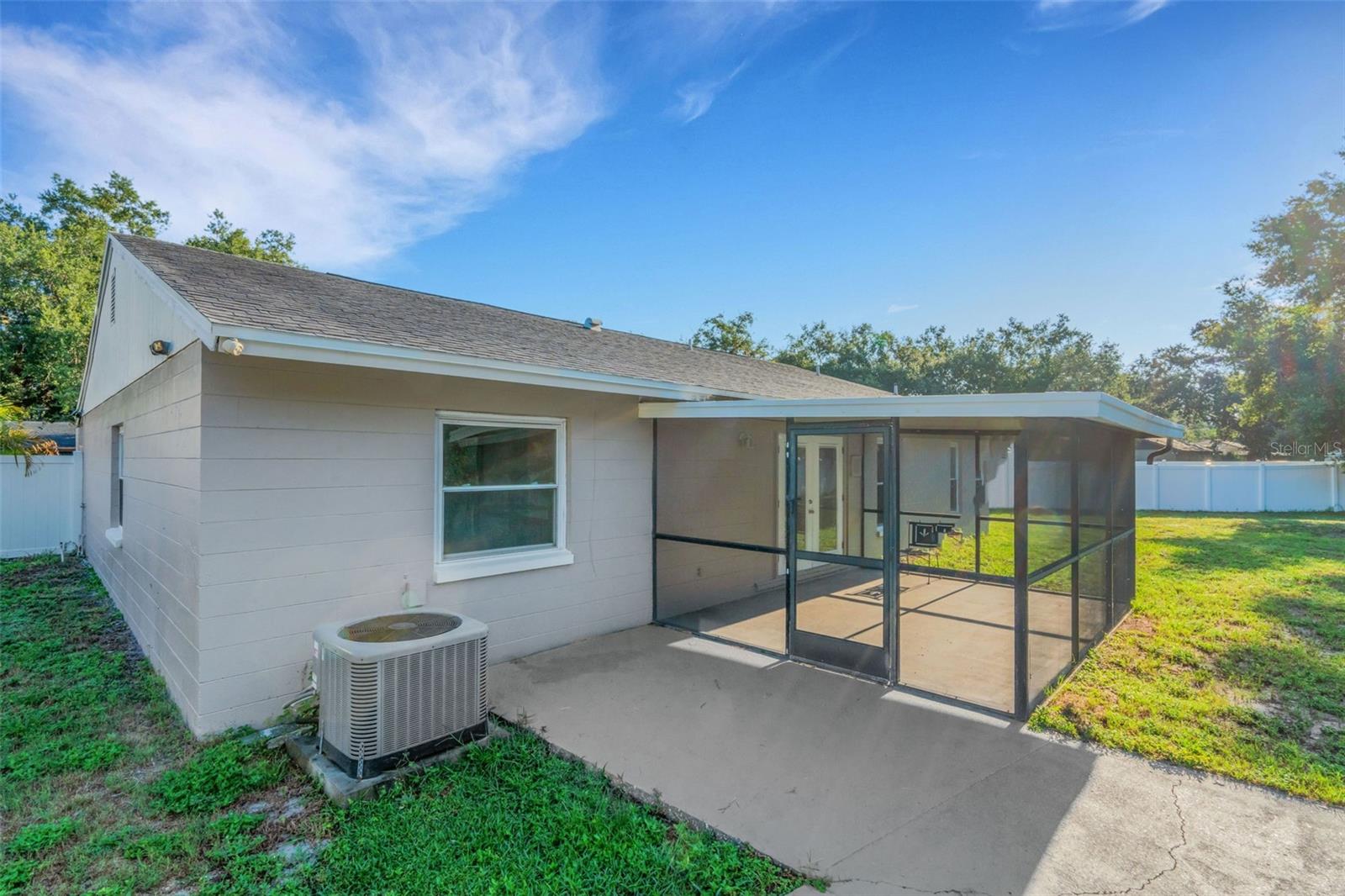 1606 Crystalview Trail