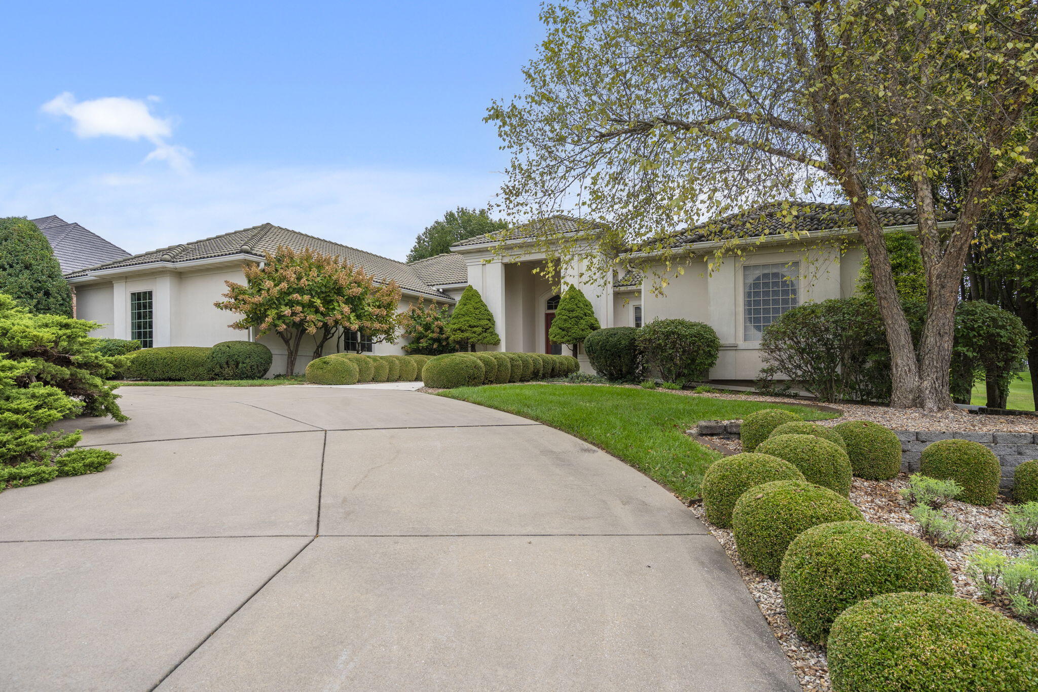 5364 S Castlebay Drive