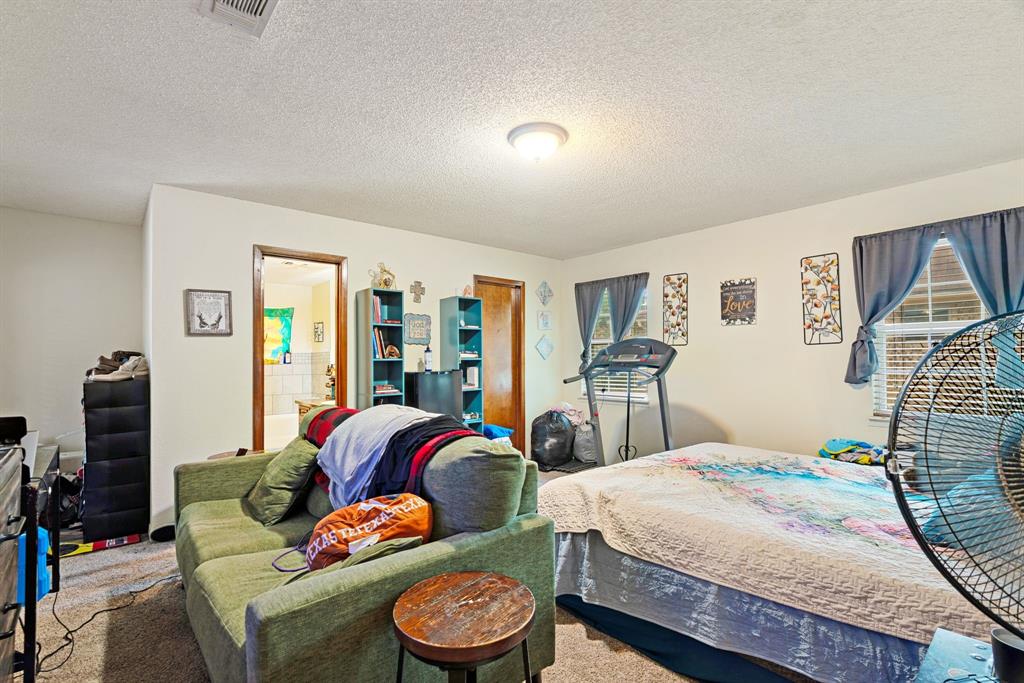 820 NE 32nd