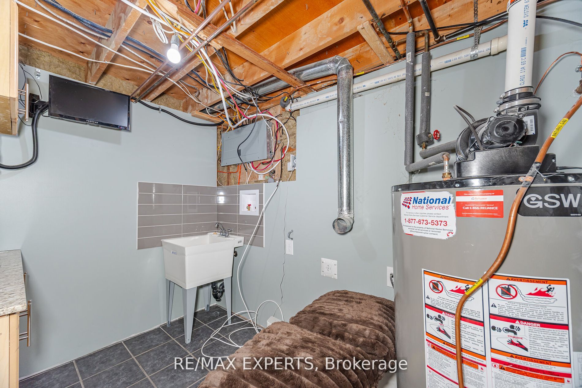 9 Grand River Crt