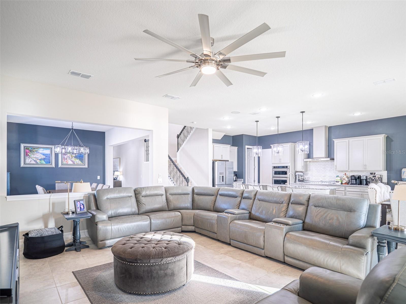 2206 Weatherly Way