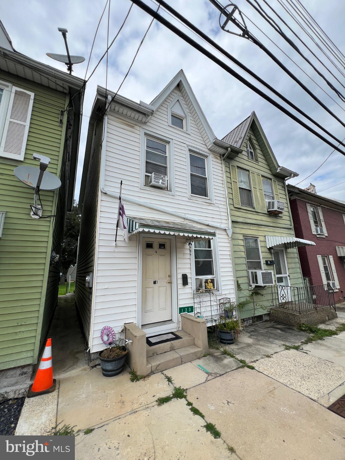 133 W King Street