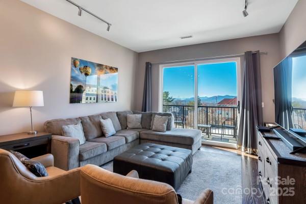 45 Asheland Avenue 500