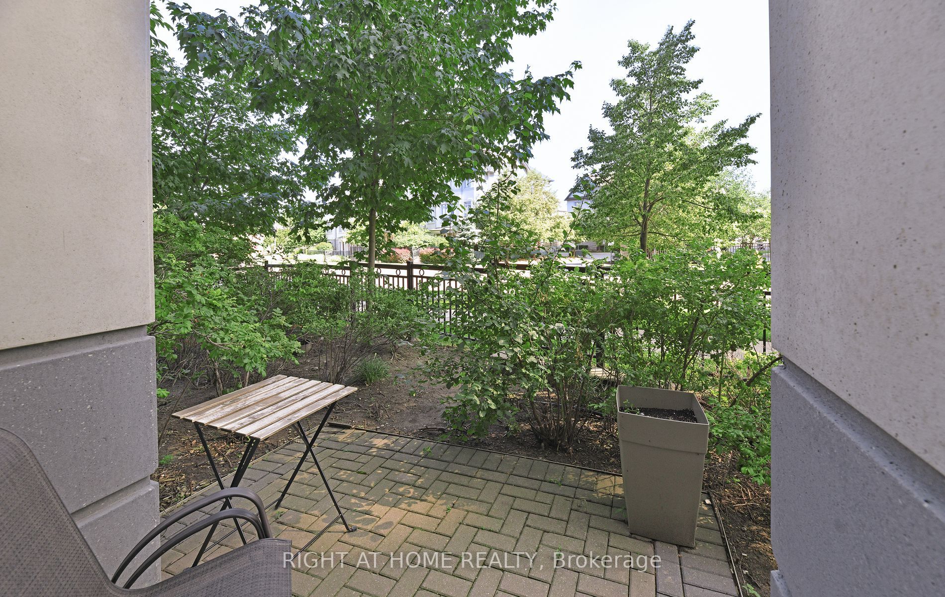 75 North Park Rd 102