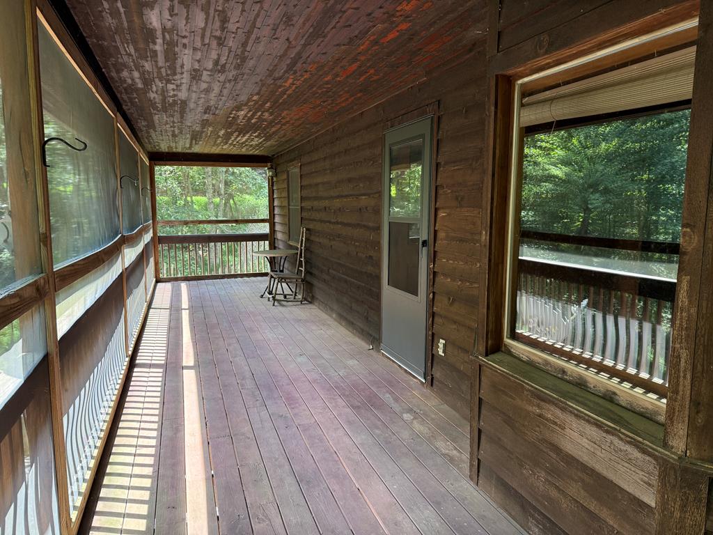 102 Overland Trail