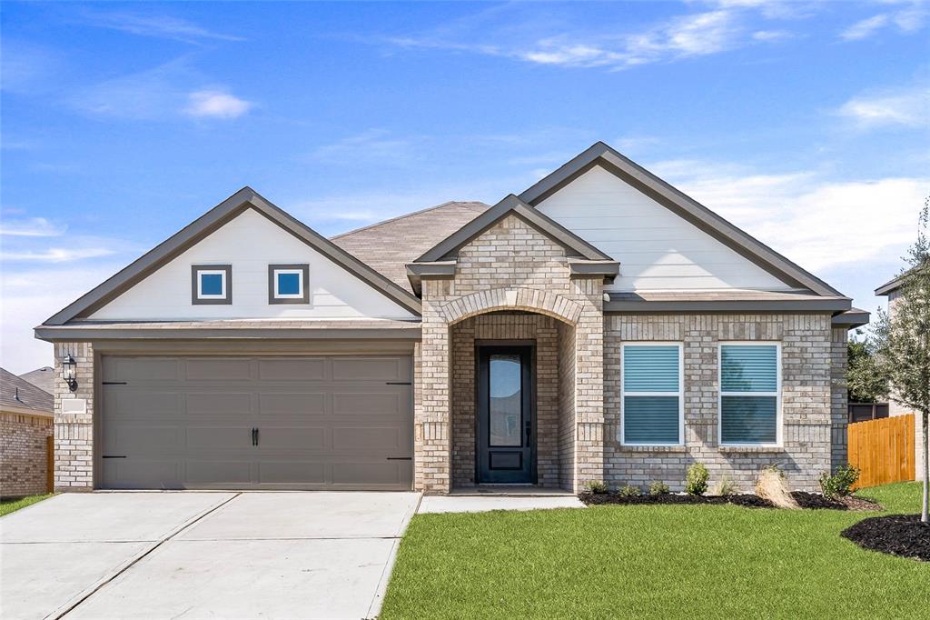The gorgeous Erie plan is located within the family-friendly community of Vista West. This new one-story home features an open floor plan complete with 3 bedrooms and 2 full baths. Interior features of the Erie include energy-efficient appliances, granite countertops, designer wood cabinets and two-inch faux-wood blinds. The Erie showcases a grand master suite complete with a large walk-in closet, as well as a fully fenced back yard with a covered patio and front yard landscaping.