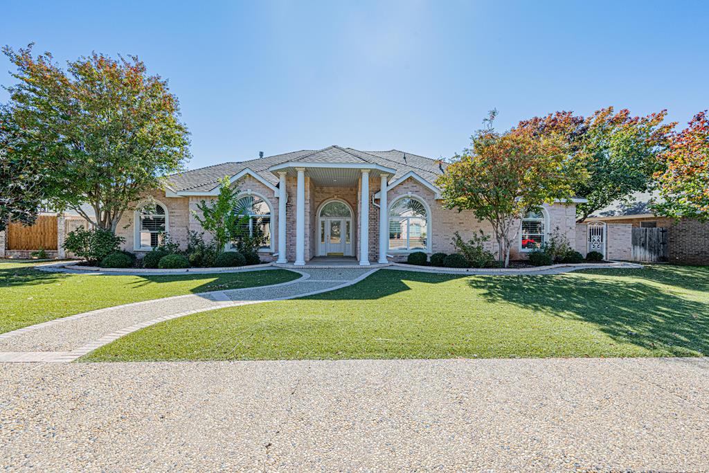Spacious 4-bed, 3-bath home in desirable Briarwood, nestled in a quiet cul-de-sac with access to a neighborhood pool and playground. This home offers 2 living areas, 2 dining areas, and 2 beautiful double-sided fireplaces. The open-concept kitchen features double ovens, a gas range, and a large walk-in pantry—perfect for everyday living and entertaining. The sequestered master suite includes dual sinks, a soaking tub, and a massive walk-in closet. Enjoy the convenience of a 3-car garage and a low-maintenance turf front yard. A rare find in Northwest Midland!