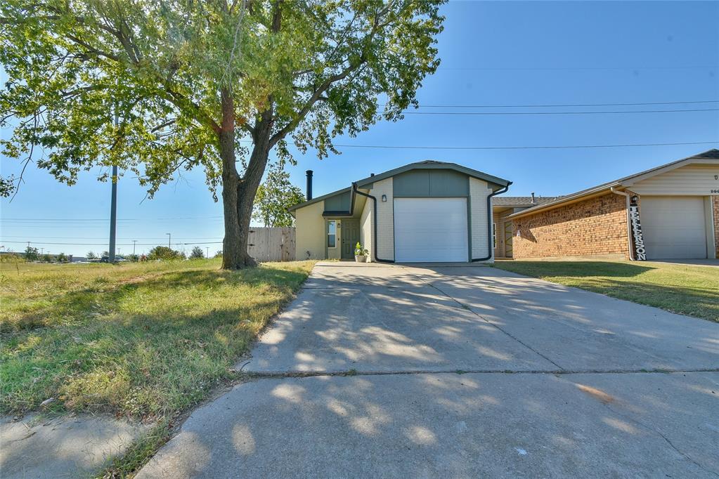 Step into this beautifully Updated Home Located just minutes from the University of Oklahoma, this newly updated 2-bedroom, 2-bath residence offers modern finishes and a comfortable layout. Recent upgrades include a brand-new roof installed in 2024, ensuring long-term peace of mind. With its prime location and move-in-ready condition, this home is an excellent opportunity for homeowners or investors alike.