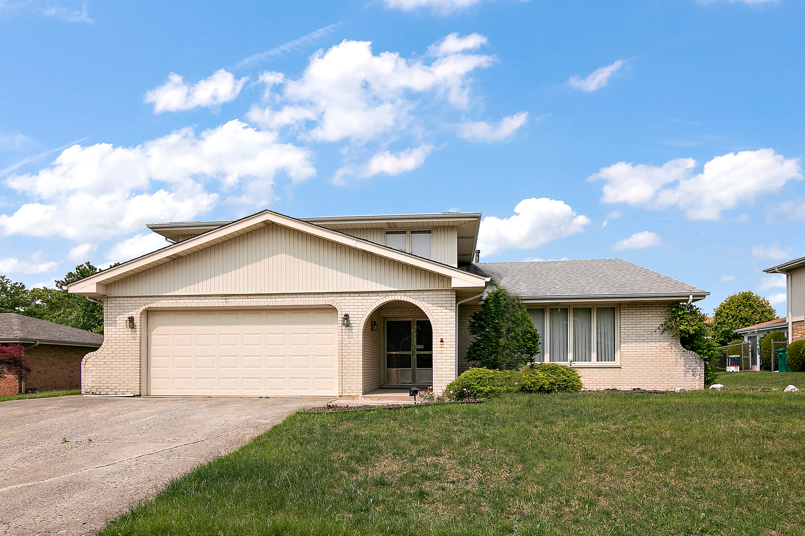 14216 Trenton Avenue, Orland Park, IL 60462 | MLS# 12384321