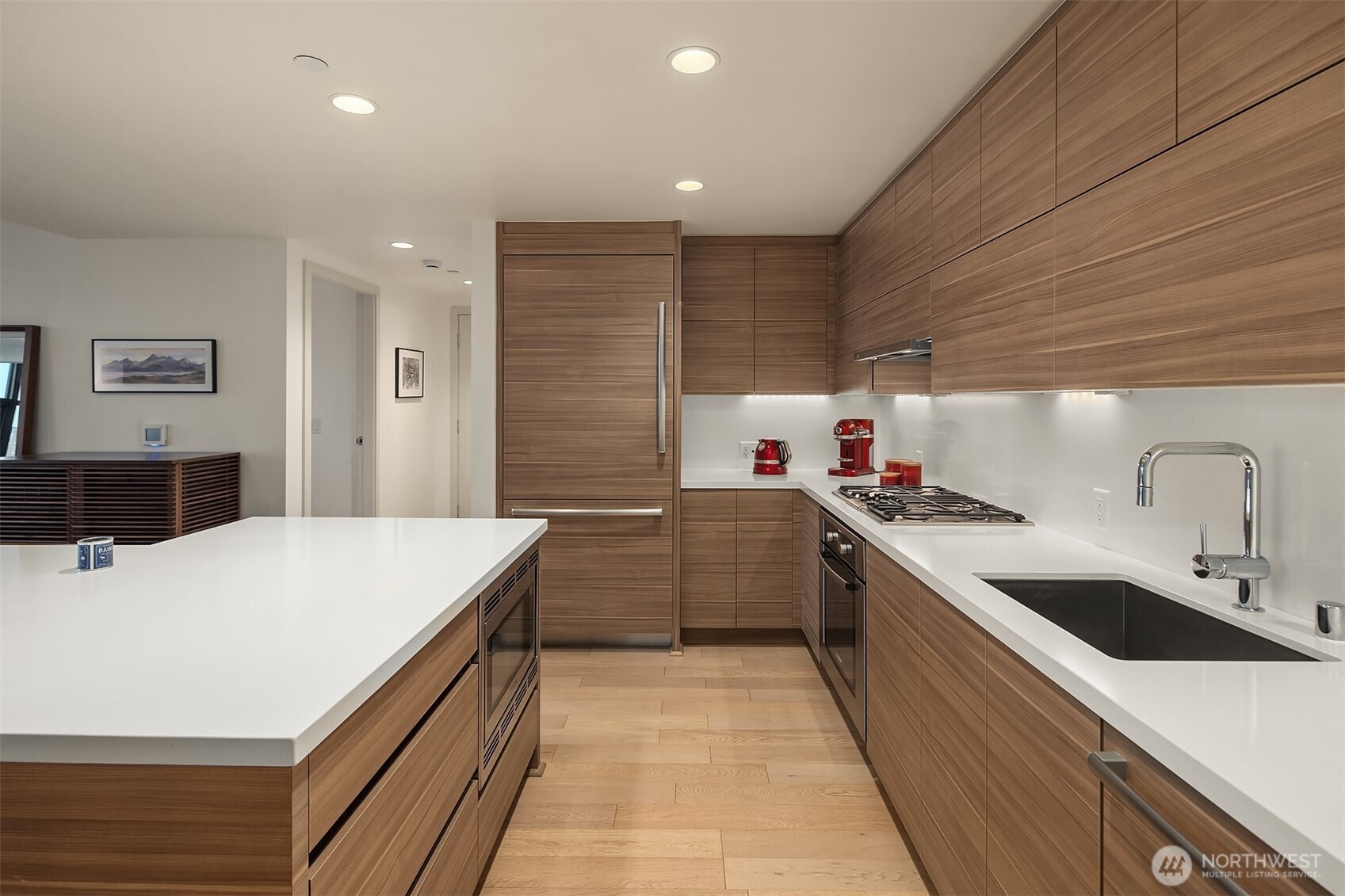 588 Bell Street #3704S, Seattle, WA 98121, listing photograph 13 of the residence