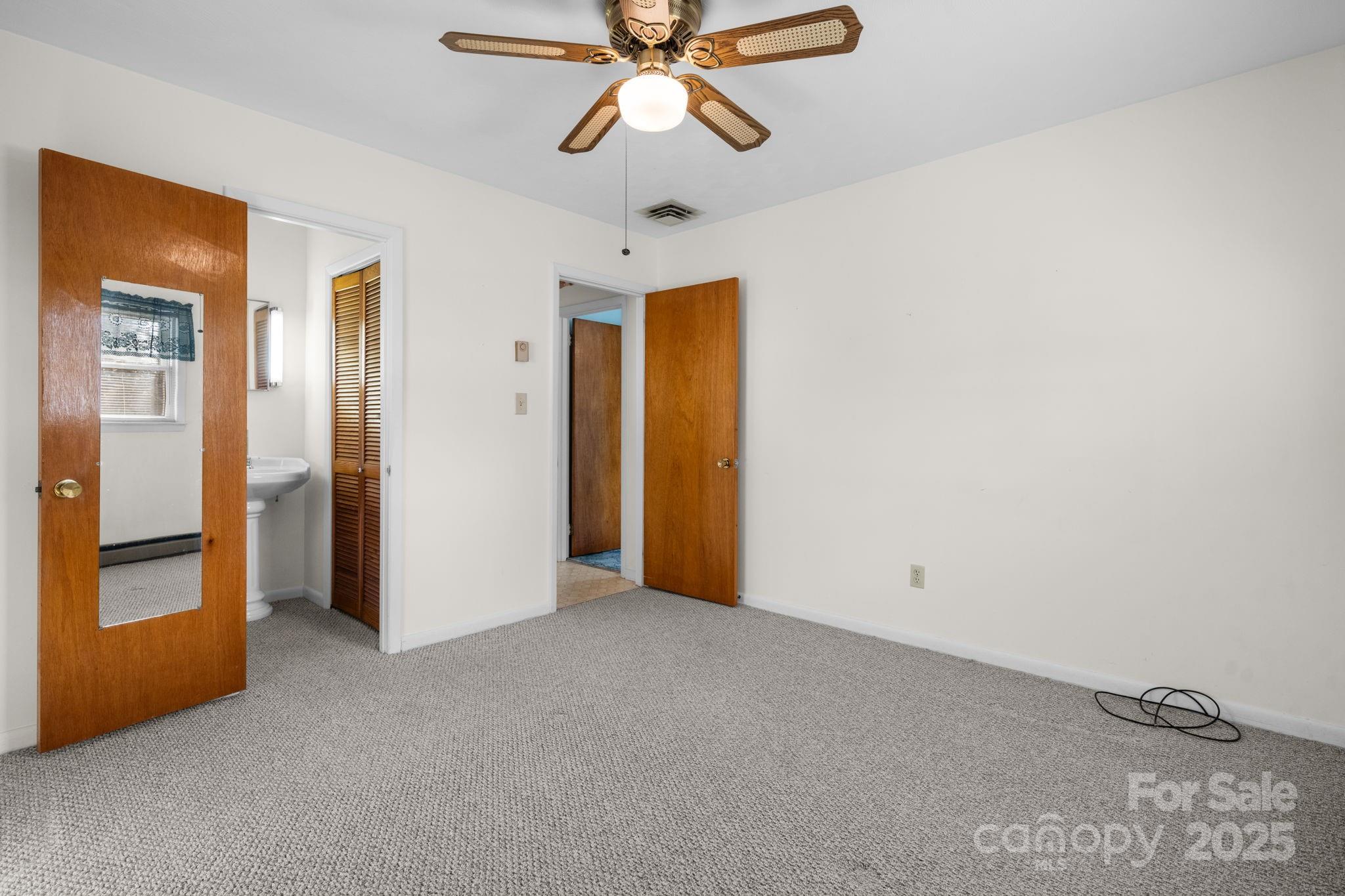 902 Greenwood Place