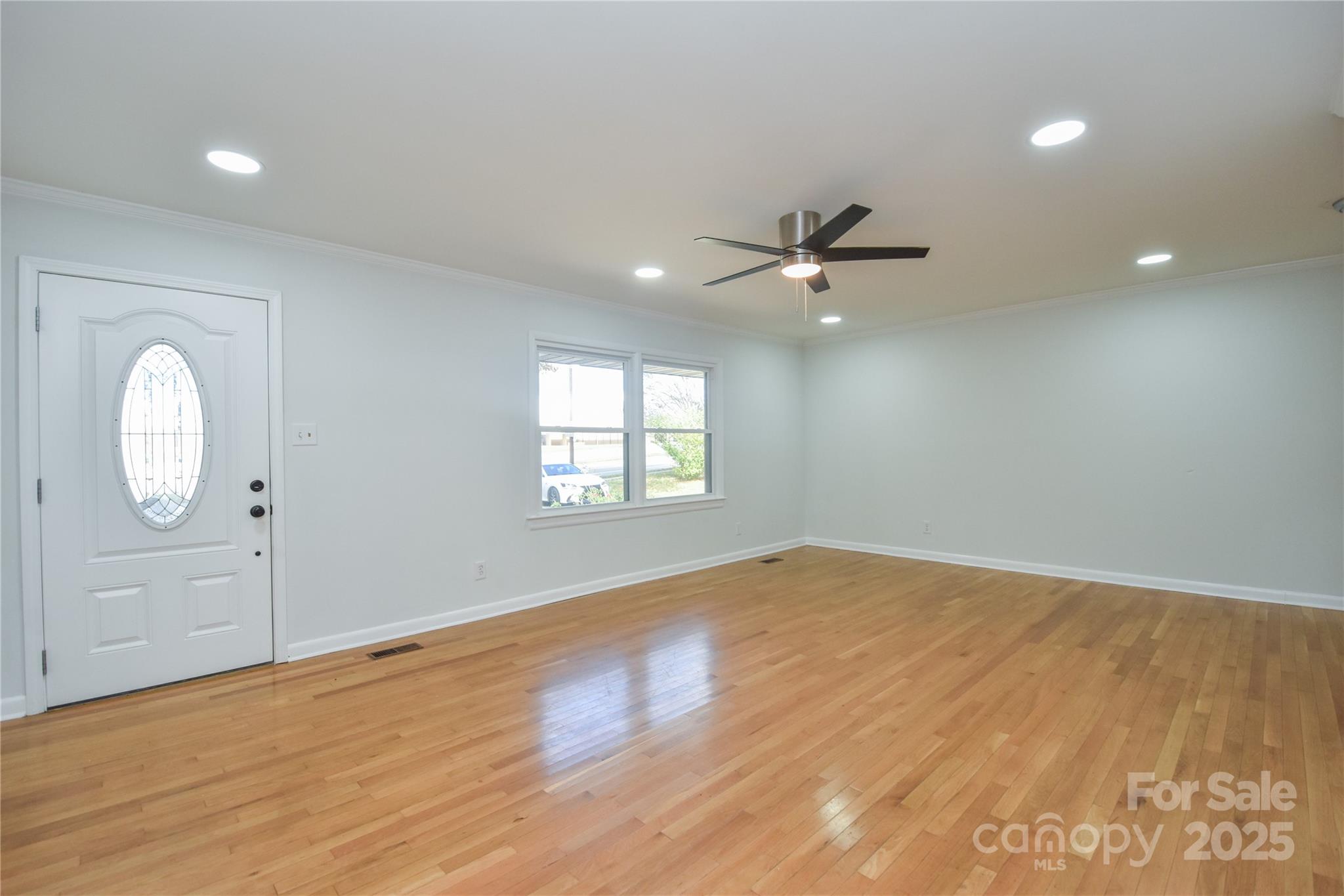 846 S Magnolia Street