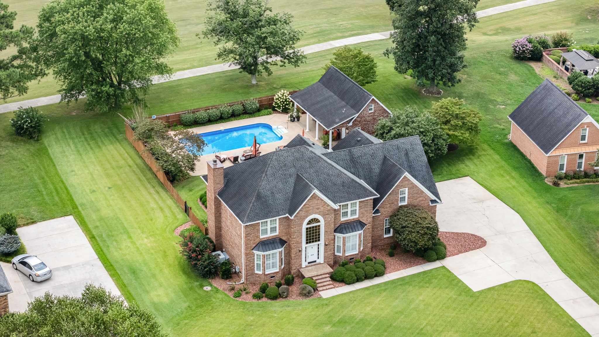 104 Saint Andrews Place — sold