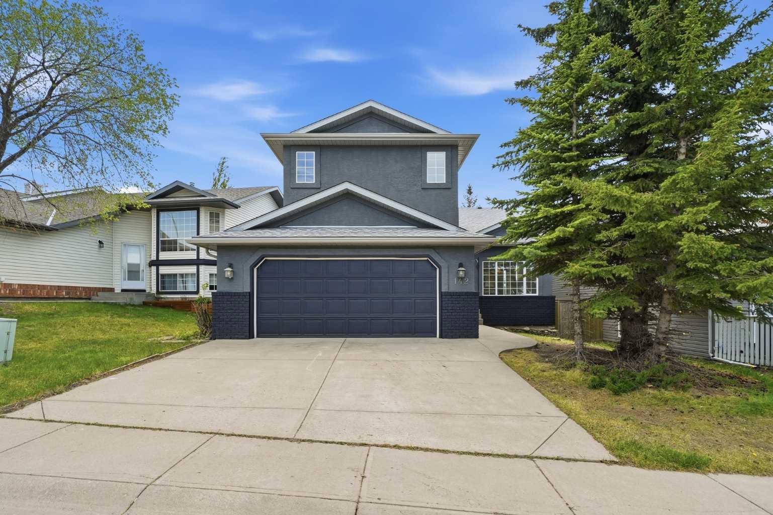 142 Elizabeth Way SE