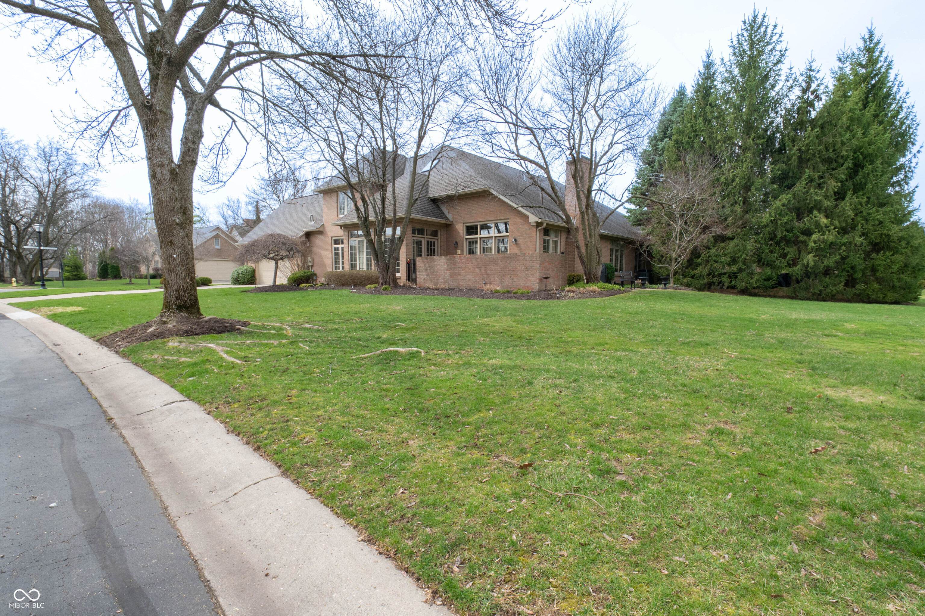 1700 Pathway Drive S