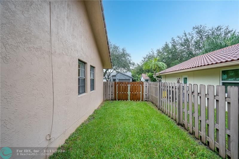8912 E Escondido Way