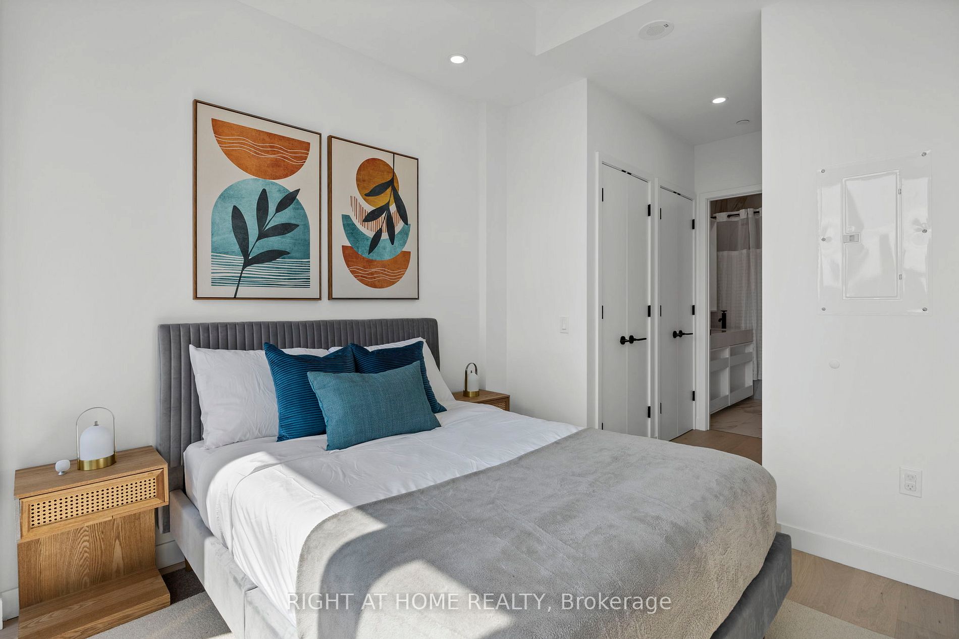 505 W Richmond St 1313
