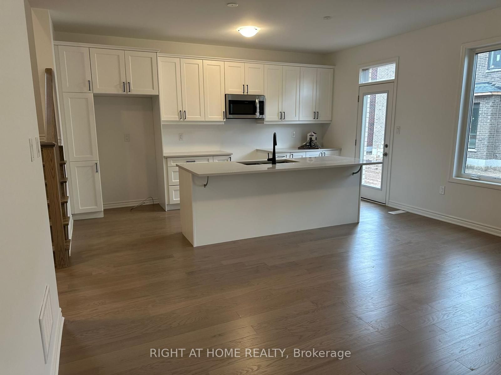 1270 Muskoka Hts
