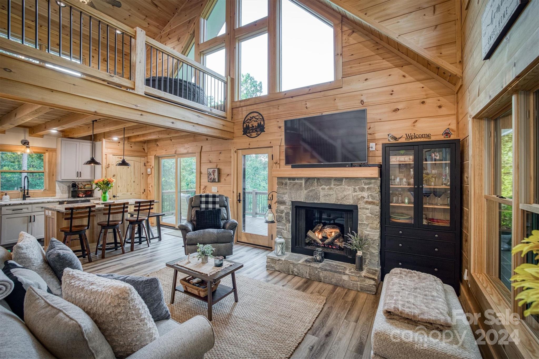 210 Grandview Loop