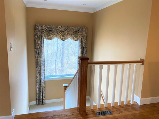 612 Carriage Court