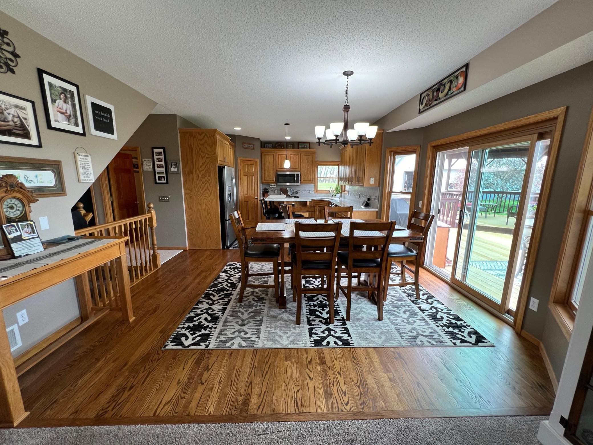 21060 Sunnyhill Lane