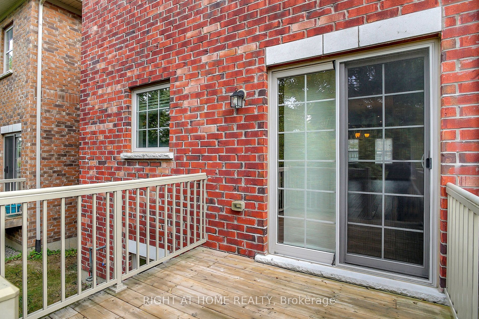 86 Robert Peel Rd