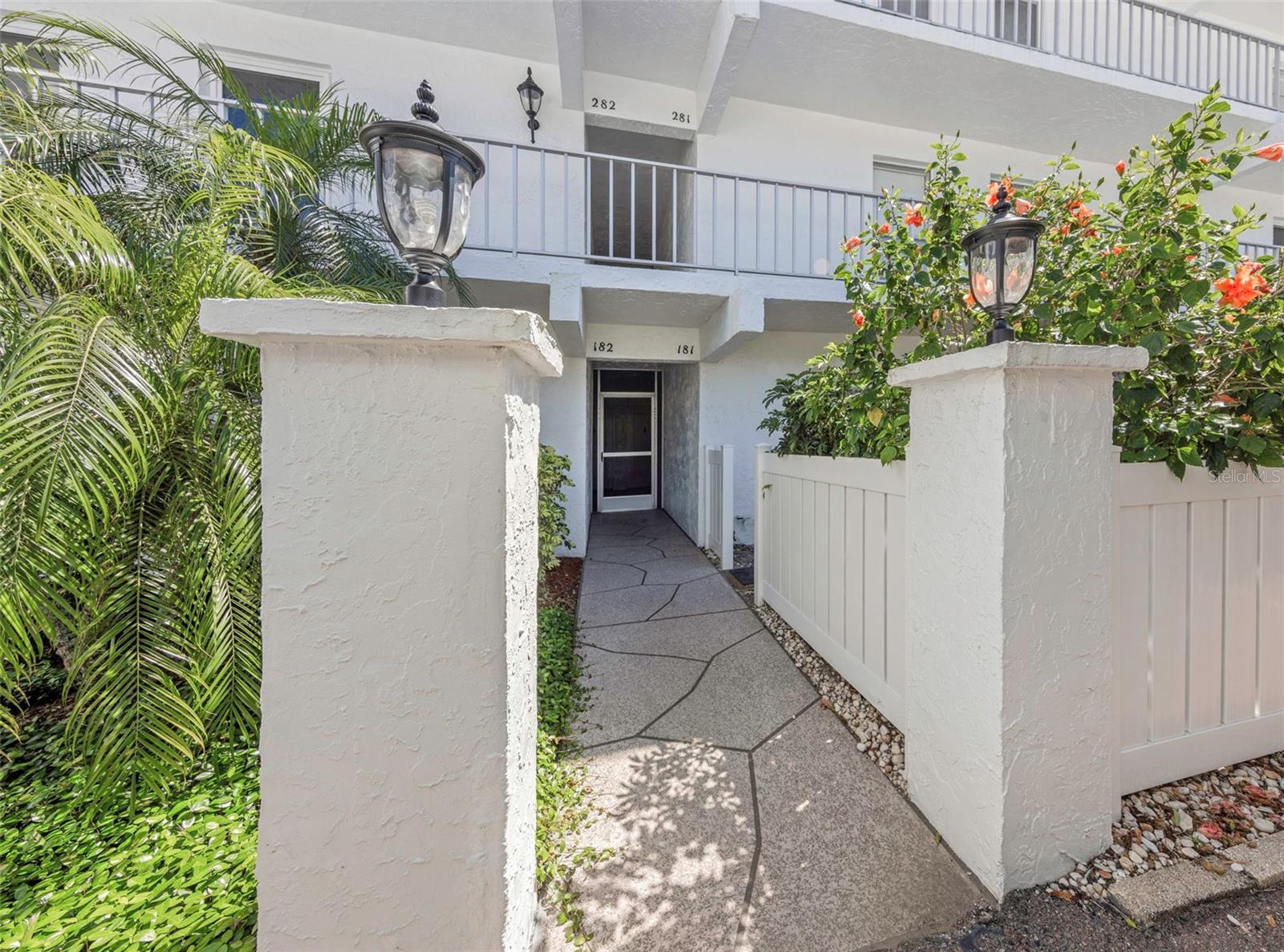 1655 S Highland Avenue I181