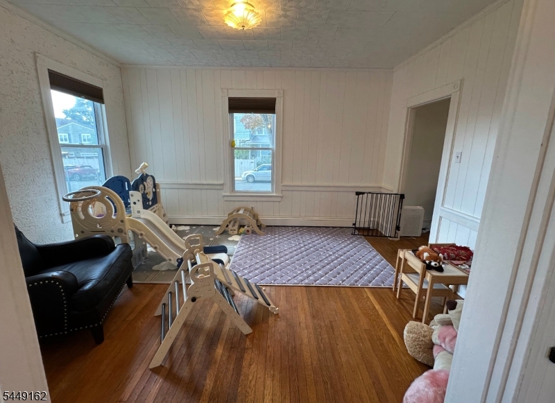 17 N Lincoln Ave — photo 7 of 15