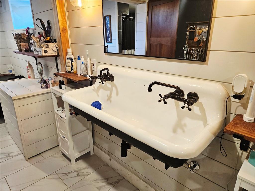 33253 Cedar Niles Road