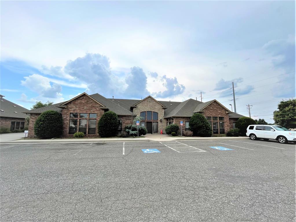 Fantastic office space with 7 oversized offices, huge lobby and MASSIVE open training type room. 2 bathrooms and a good kitchen space. This is in a really sought after location in southwest Oklahoma City. You don't want to miss this chance.