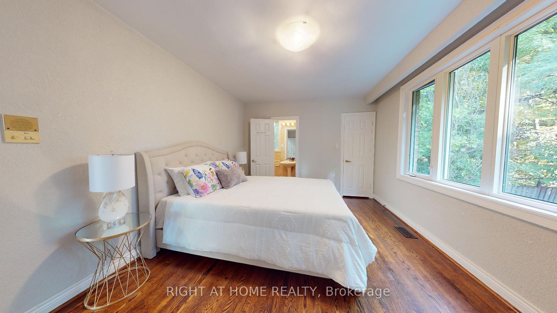 23 Christine Cres