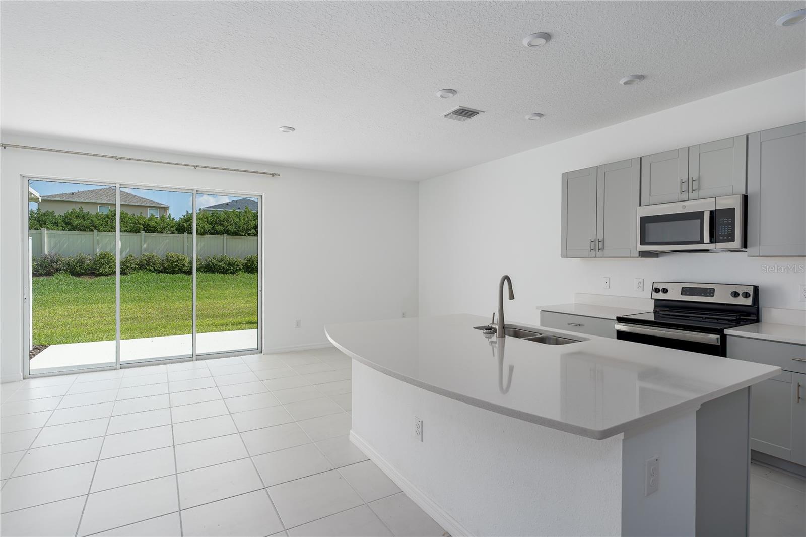 6344 Willowside Street