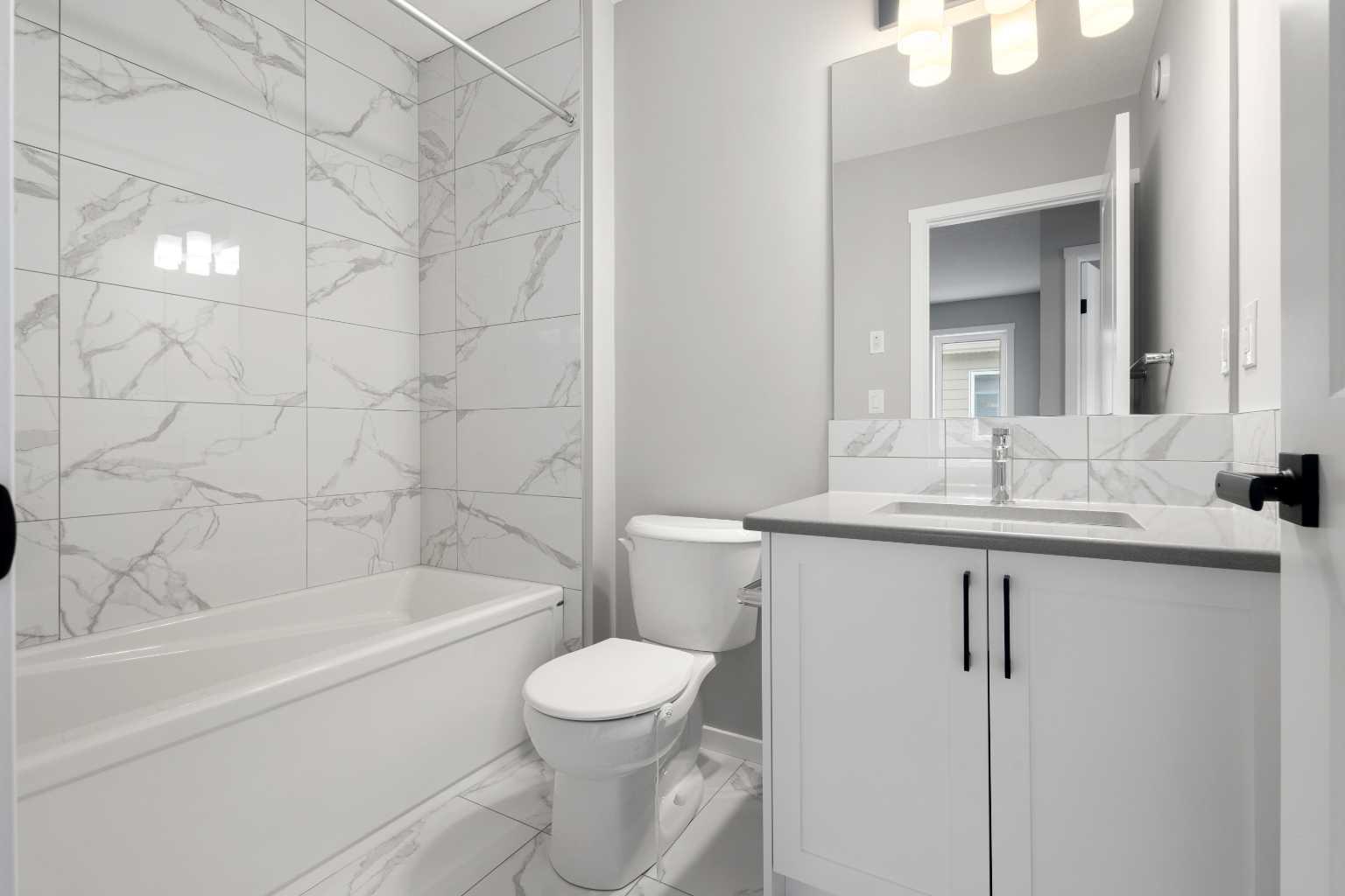 225 Yorkville Boulevard SW