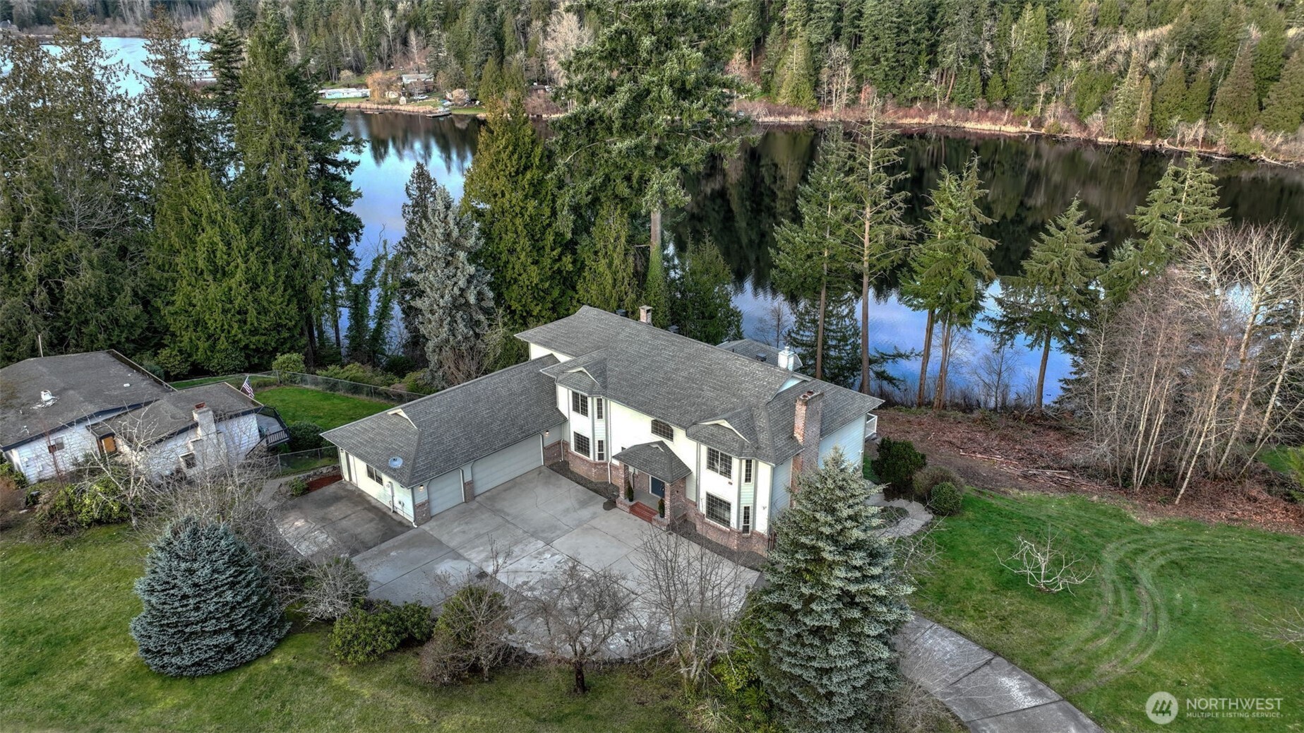 18432 W Lake Desire Drive SE