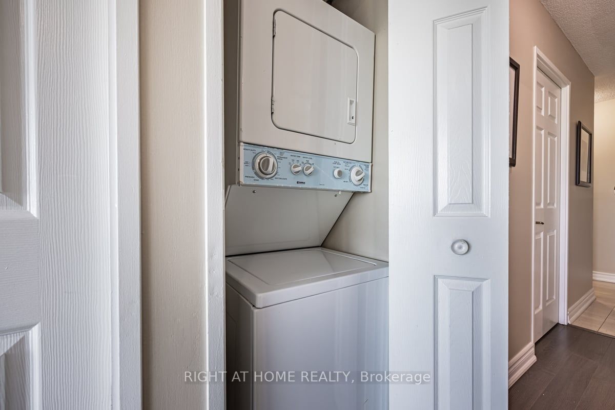 18 Lee Centre Dr 501