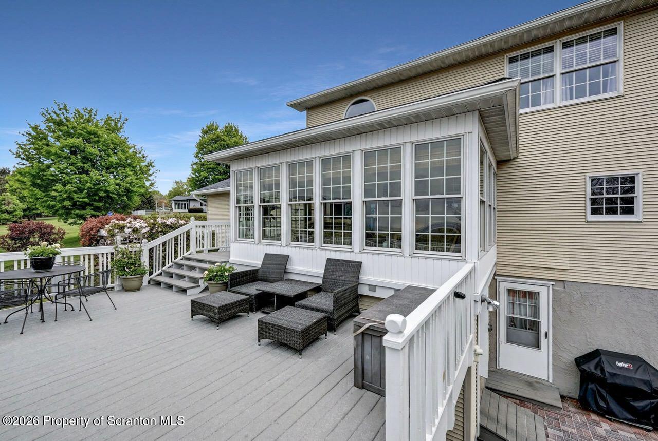 15 Longview Terrace