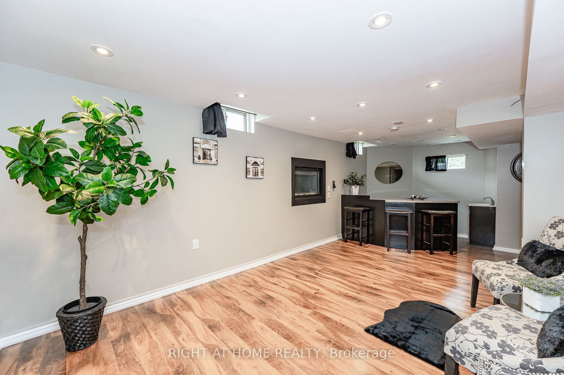 3332 Springvale Crt
