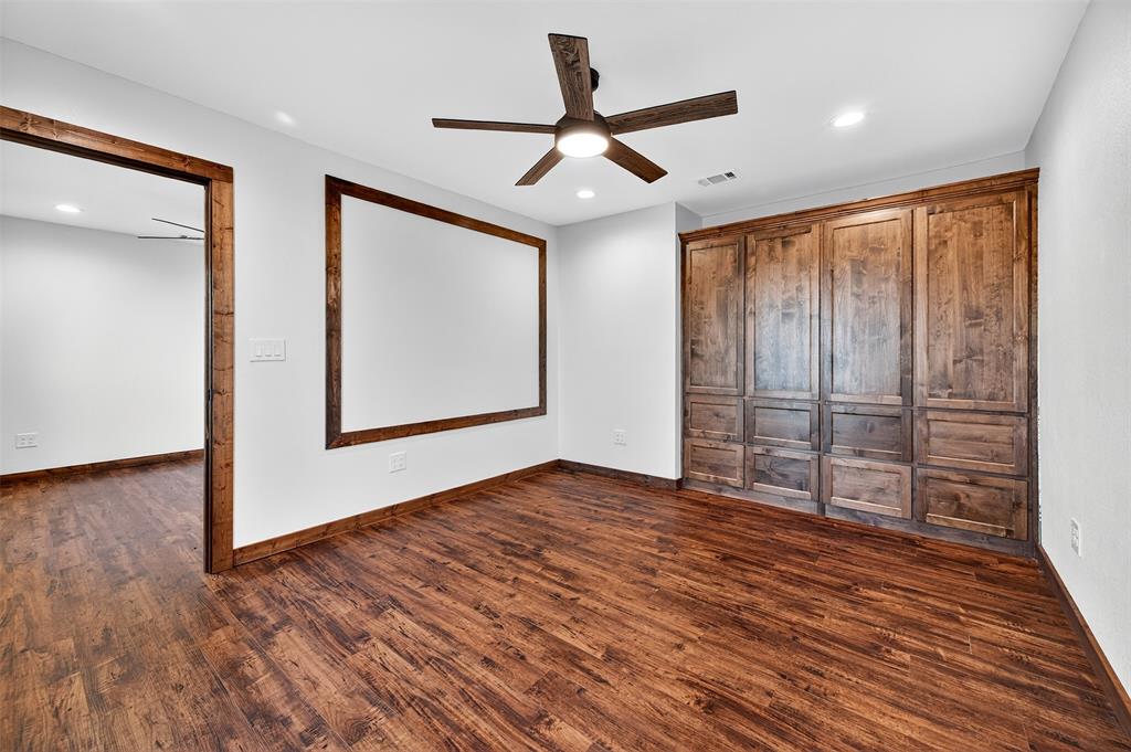 616 E Bells Boulevard