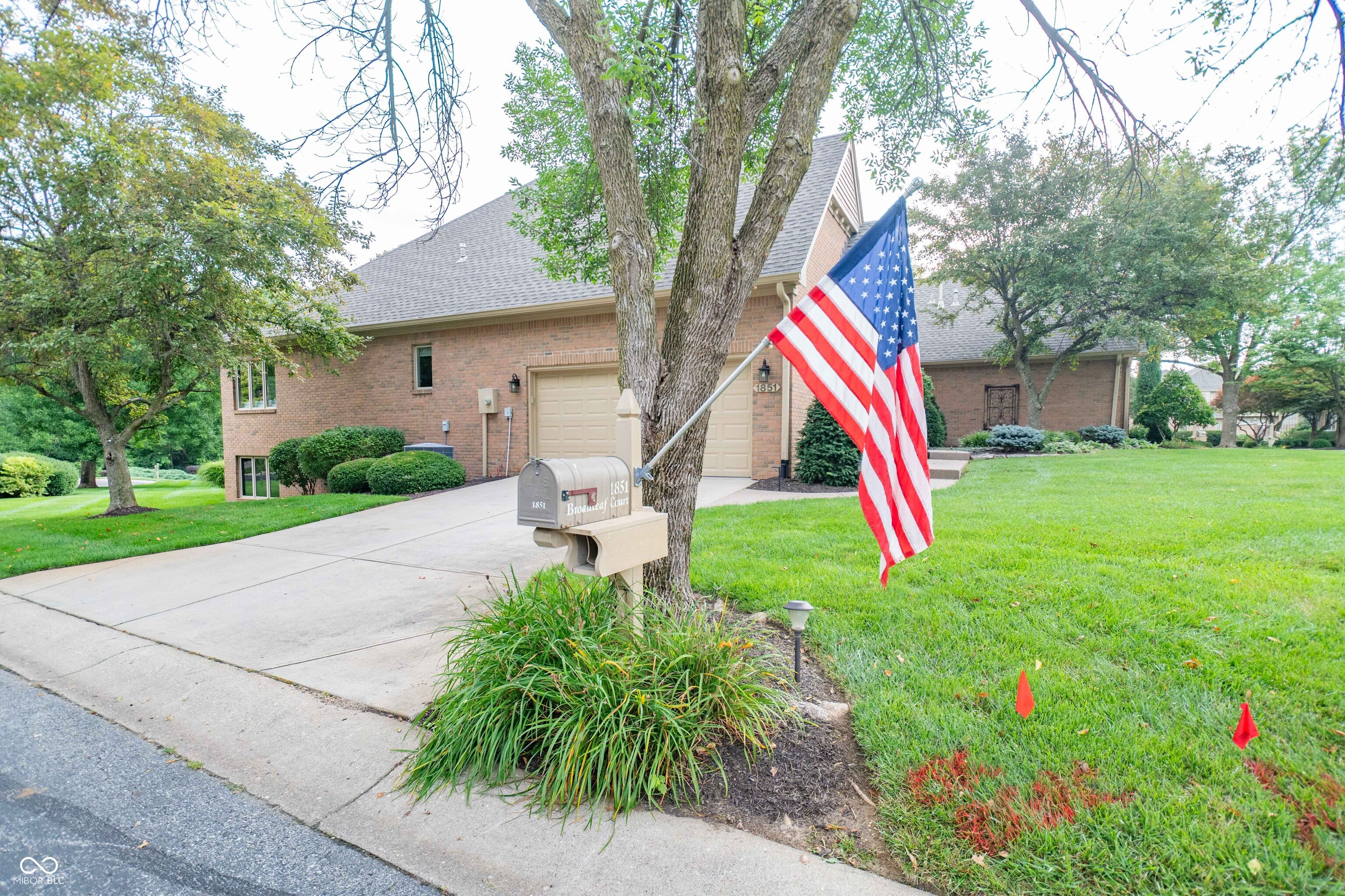 1851 Broadleaf Court