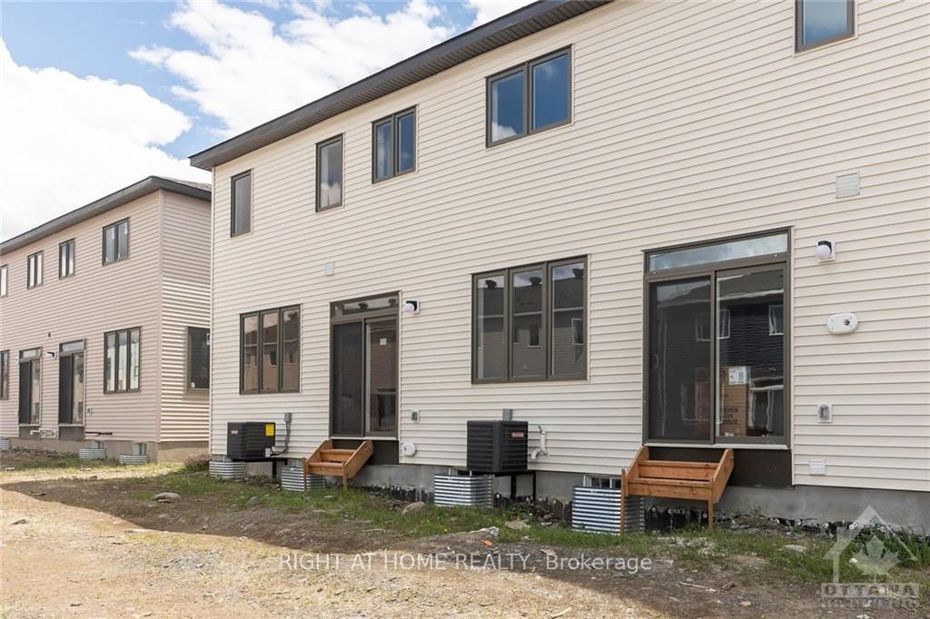 339 CROSSWAY Terr