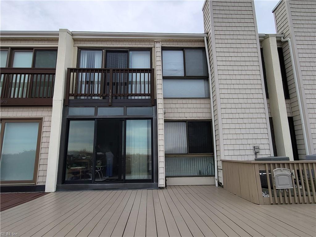 3950 Whispering Oaks Place