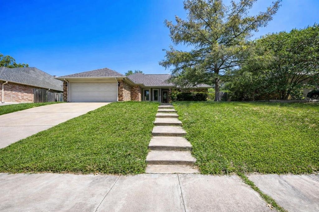 10104 Stoneleigh Drive