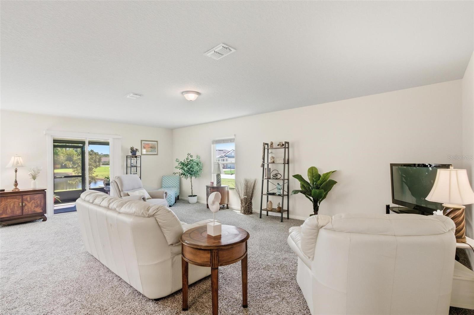 2 Pinnacle Place