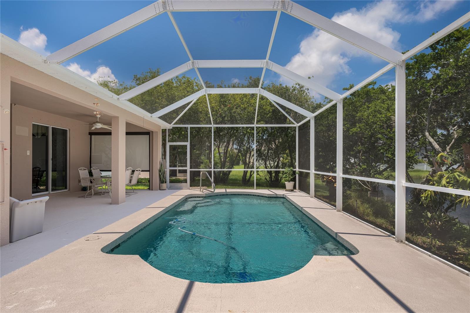 6122 Broad River Run